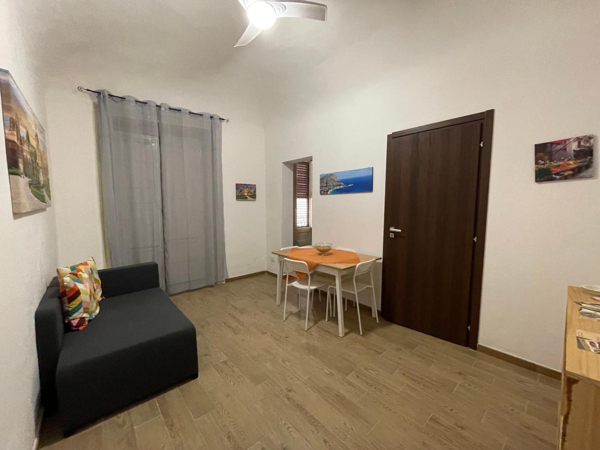 Le Colonne Del Massimo - Apartment In Front Of Massimo Theatre Палермо Екстериор снимка