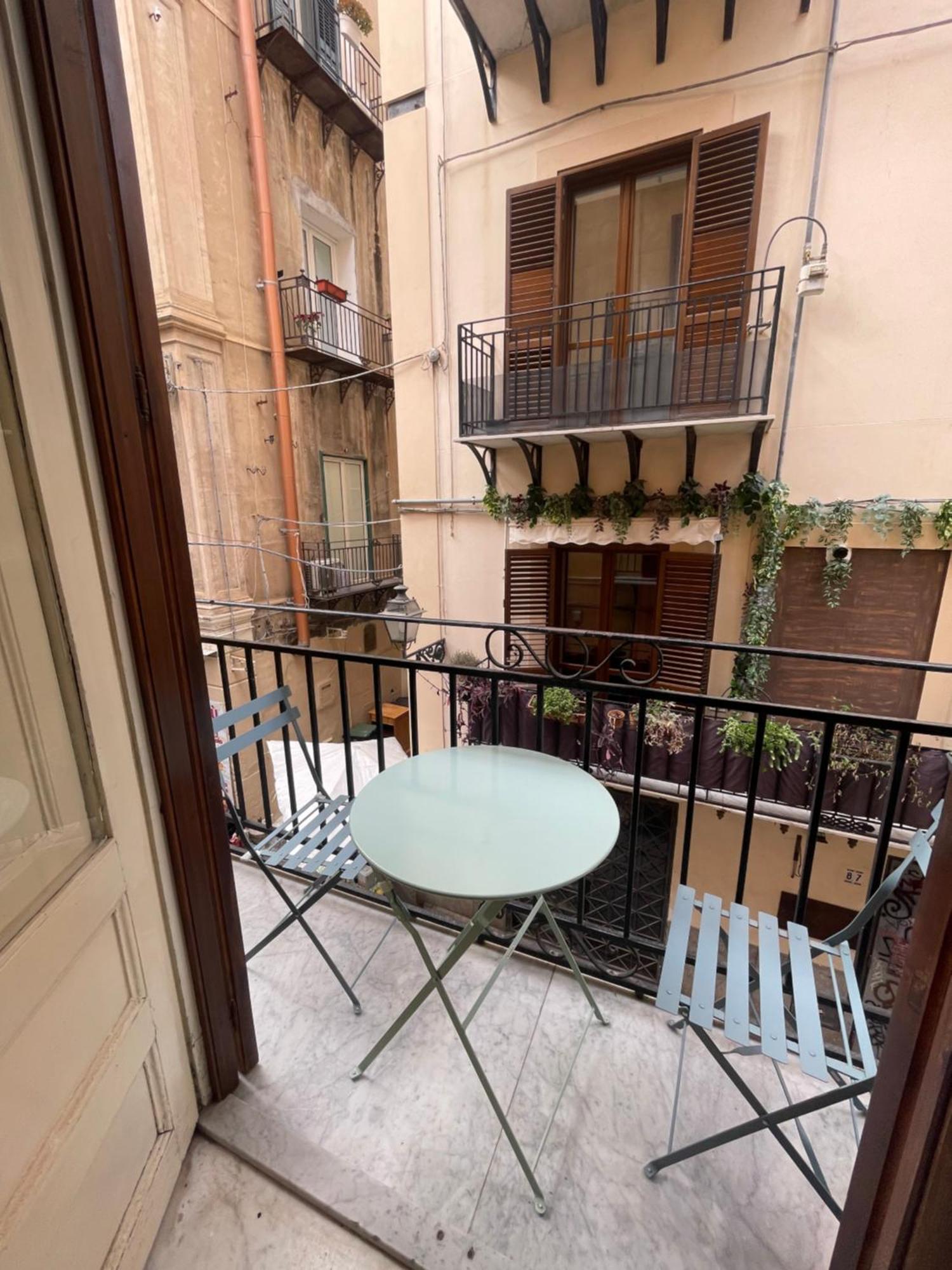 Le Colonne Del Massimo - Apartment In Front Of Massimo Theatre Палермо Екстериор снимка